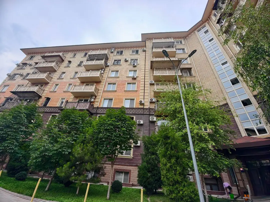 4 xonali kvartira, 188 m², Yunusobod — sotiladi · ID:S1076 - Cover Photo