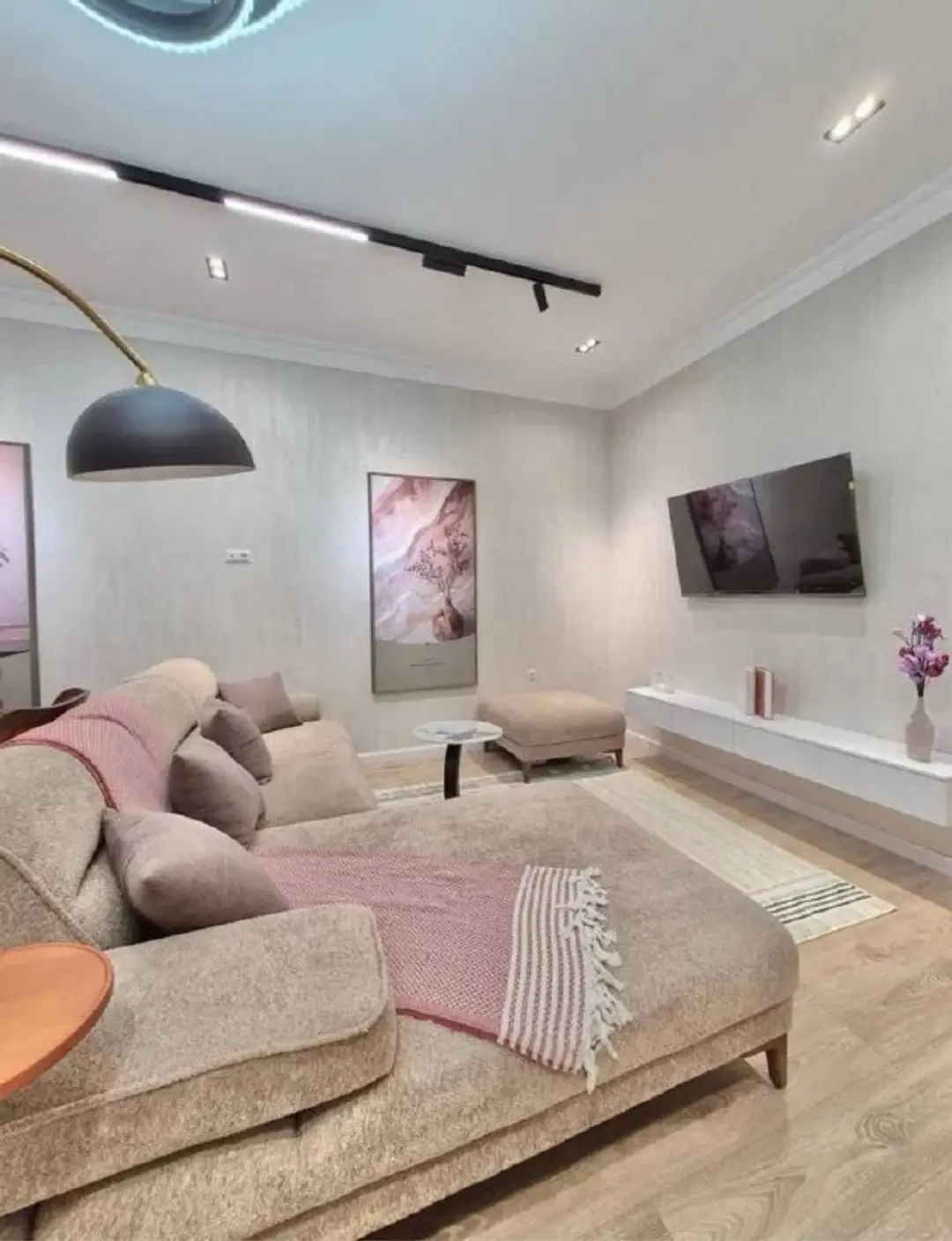 2 xonali kvartira, 55 m², Yakkasaroy — ijaraga · ID:6310 - Cover Photo