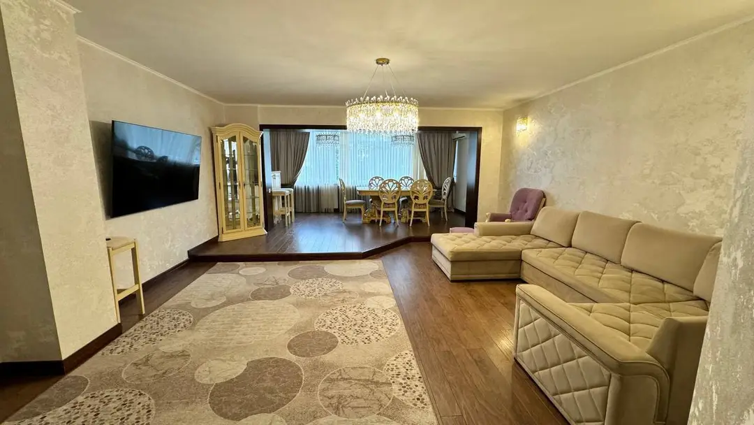 3 xonali kvartira, 144 m² — sotiladi · ID:S1184 - Cover Photo